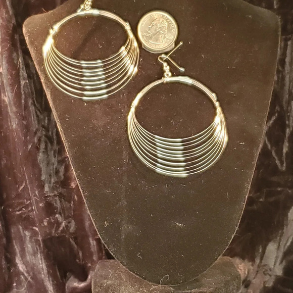 0236. NWOTs ~ 925 Sterling Silver Multi-Hoop ~ Every Gal Needs Big Hoops! - Picture 1 of 9